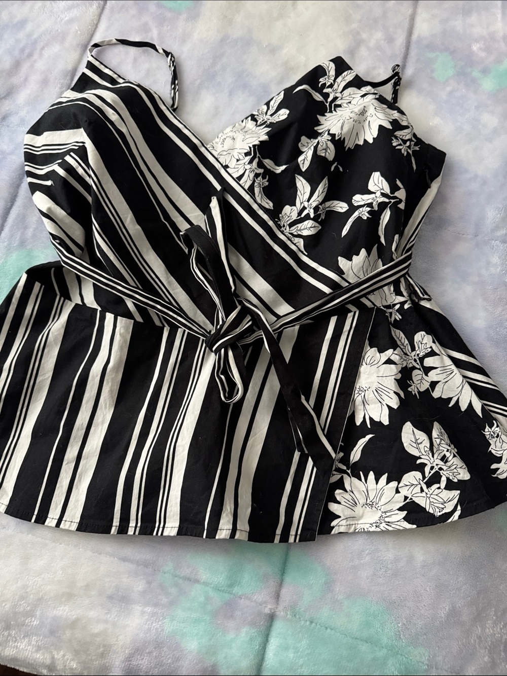 Black & White Floral-Stripe Tie-Waist Women’s Top